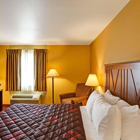Rodeway Inn & Suites Phillipsburg Exteriör bild