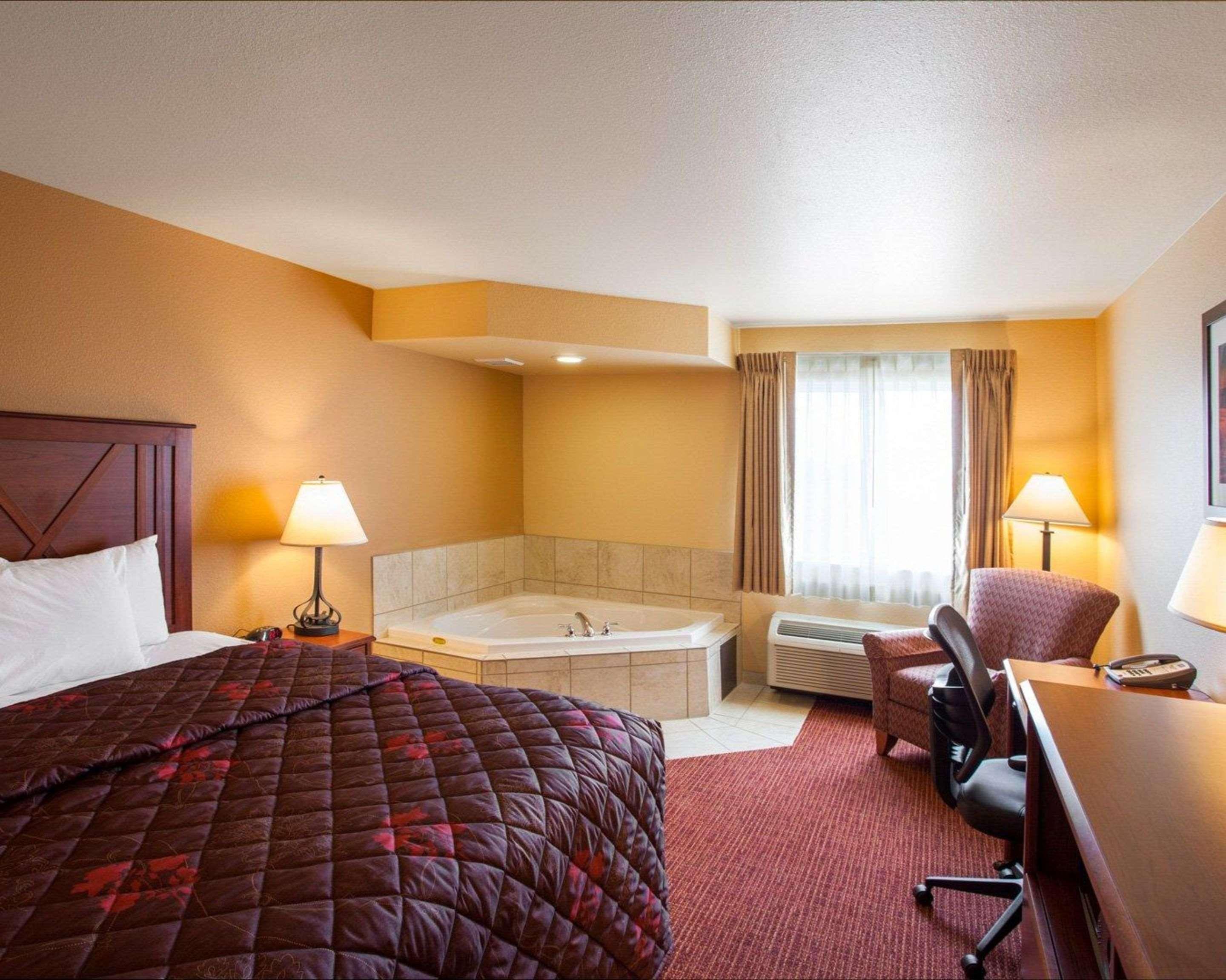 Rodeway Inn & Suites Phillipsburg Exteriör bild